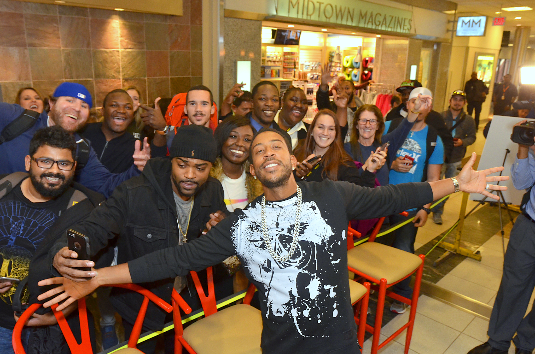 ‘Ludacris’ opens first Airport restaurant Chicken + Beer