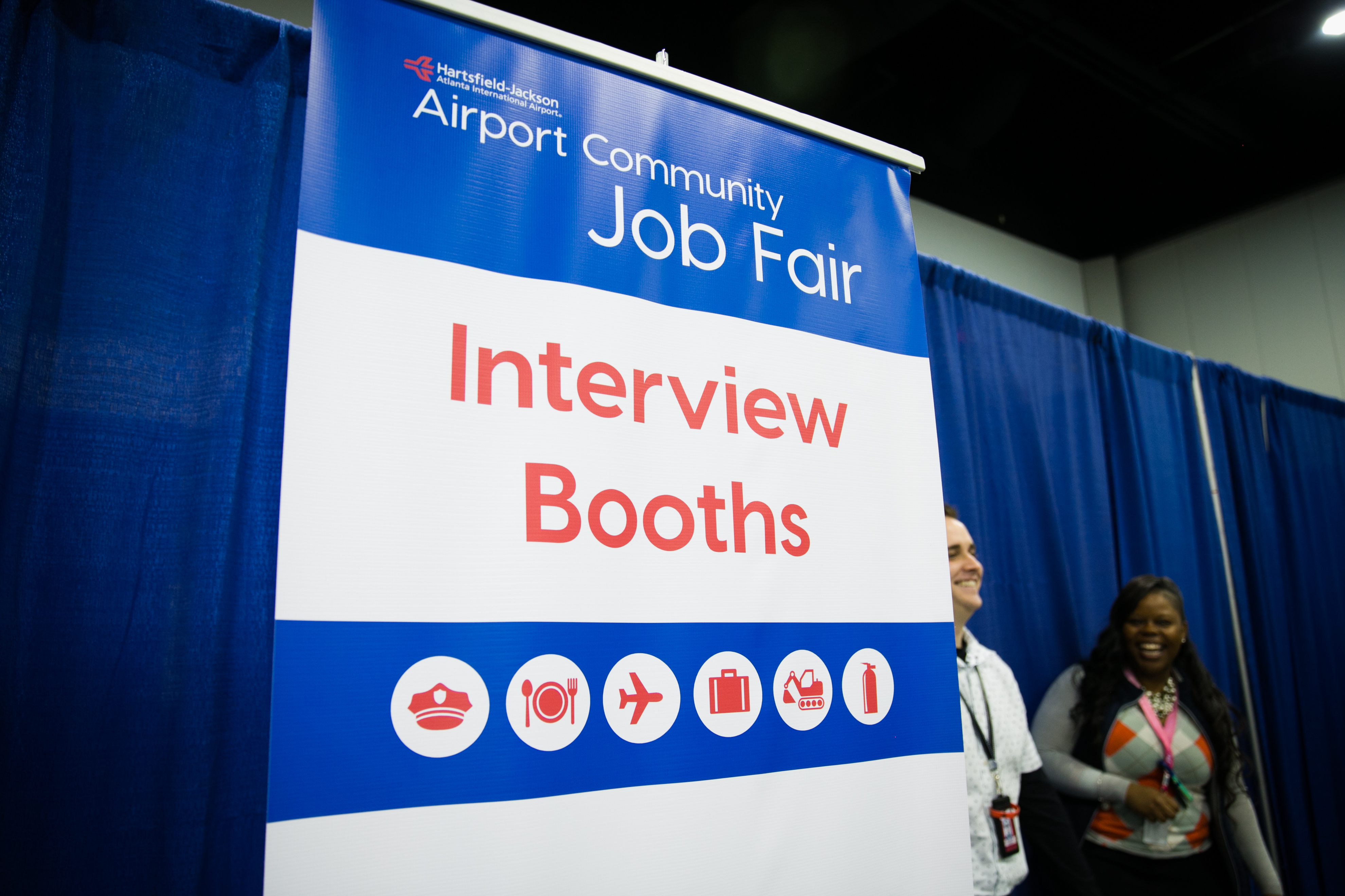 Airport job fair draws crowd, praise