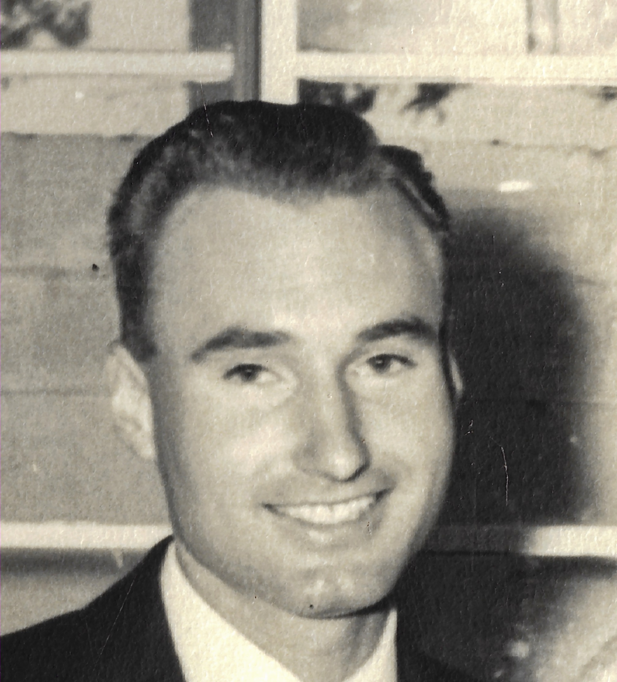 We remember former Airport Commissioner Max Walker