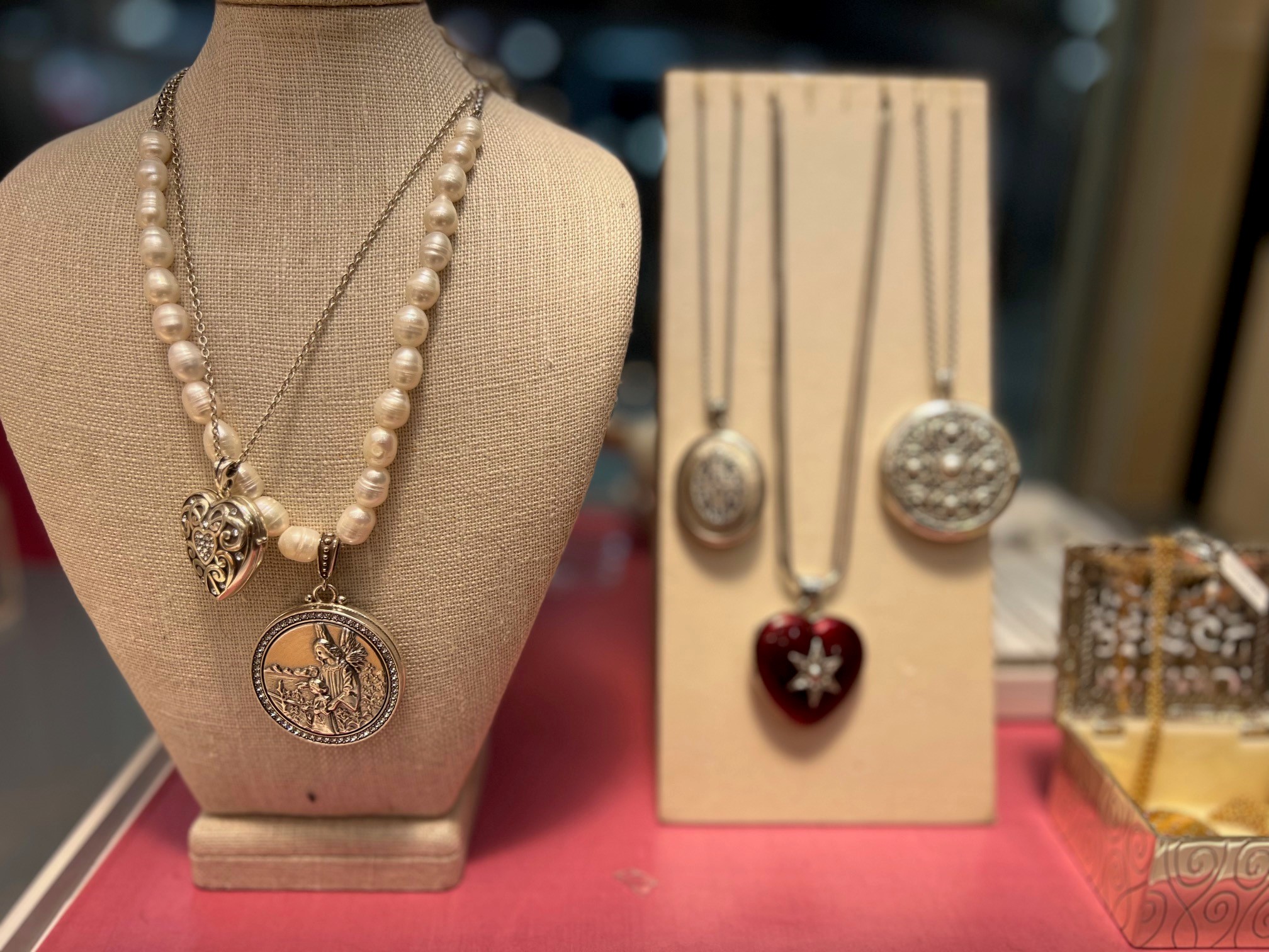 Mother’s Day Magic: Last-Minute Gifts at ATL